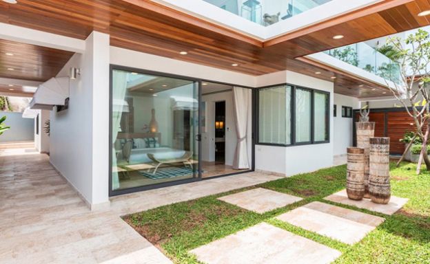 Ultra Luxury 6 Bedroom Beachfront Villa in Laem Sor