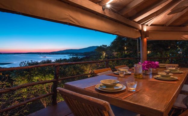 Prestigious 7 Bed Beachfront Luxury Villa in Laem Set