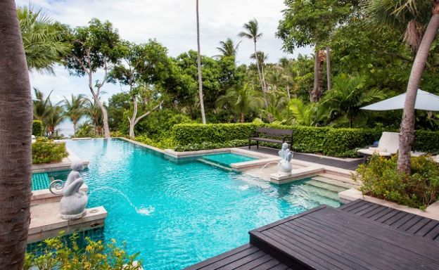 Four Seasons: Magnificent Luxury Beachfront Villas