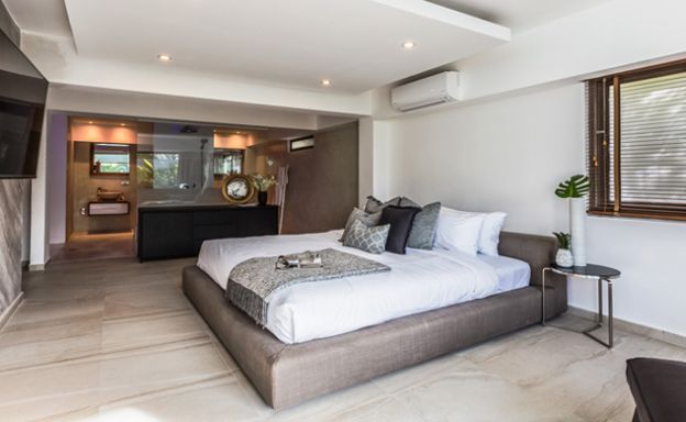 Spectacular 4 Bed Luxury Sea View Villa in Plai Laem