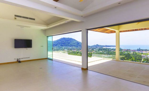 Tropical Modern 5 Bedroom Villa on Lamai Hillside