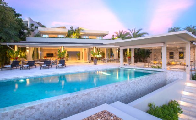 koh-samui-luxury-beachfront-villa-plai-laem