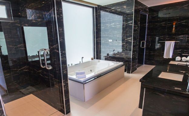 Luxury 5-6 Bedroom Modern Sea view Villa in Maenam