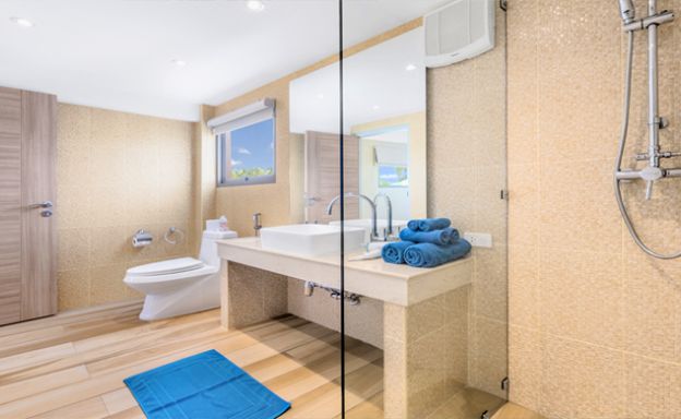 Beautiful 4 Bed Luxury Beachside Pool Villa in Ban Tai