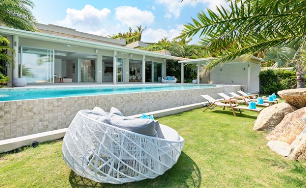 Ultra-Luxury Beachfront 4 Bed Villa on Plai Laem Bay