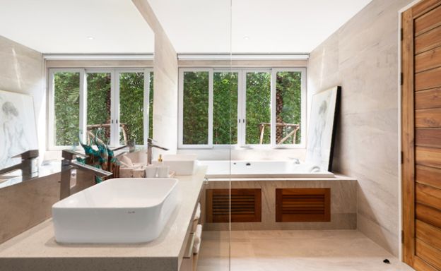 Ultra-Luxury Beachfront 4 Bed Villa on Plai Laem Bay