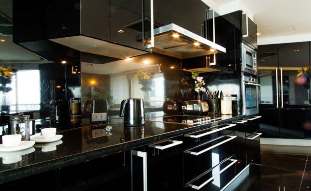 The Lakes 3+1 Bedroom Condominium in Bangkok