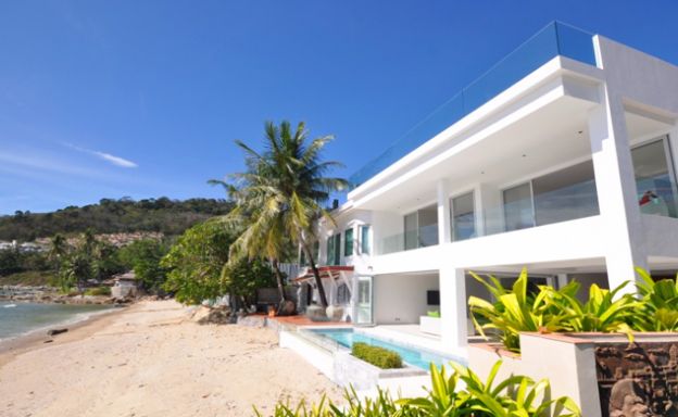 Beachfront Luxury 3 Bed Villa on Prime Patong Beach