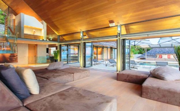 Ultra Luxury 5 Bed Oceanfront Pool Villa on Kamala Bay