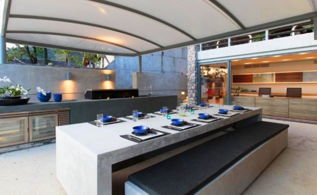 Ultra Luxury 5 Bed Oceanfront Pool Villa on Kamala Bay