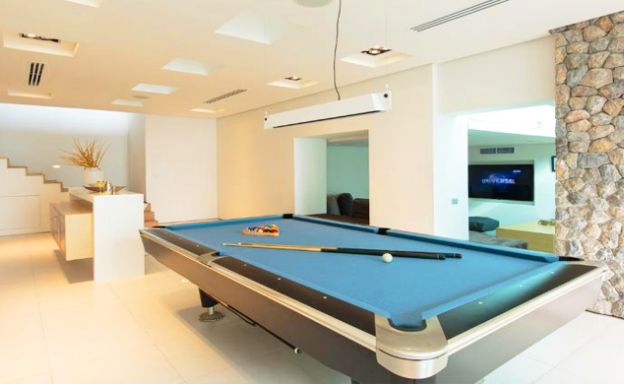 Ultra Luxury 5 Bed Oceanfront Pool Villa on Kamala Bay