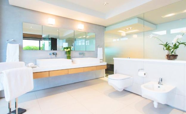 Ultra Luxury 5 Bed Oceanfront Pool Villa on Kamala Bay