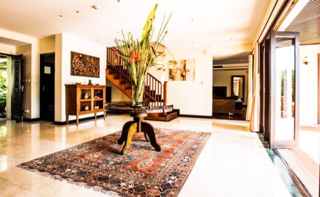 6 Bedroom Luxury Villa 100 meters from Layan Beach