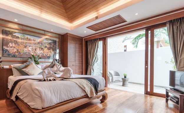 Sensational 4 Bed Luxury Pool Villa by Surin Beach