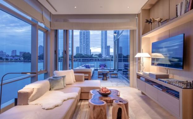 Four Seasons Riverside Penthouse for Sale in Bangkok