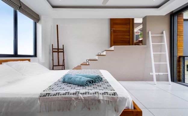 Gorgeous 5 Bed Luxury Sea view Villa in Taling Ngam