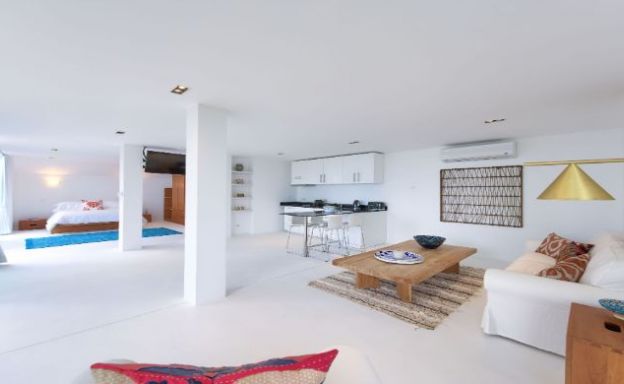 Ultra Luxury 5-Bed Luxury Villa for Sale in Thong Krut