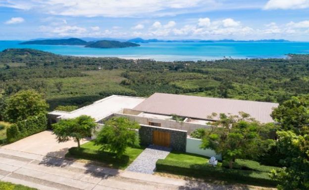 Ultra Luxury 5-Bed Luxury Villa for Sale in Thong Krut