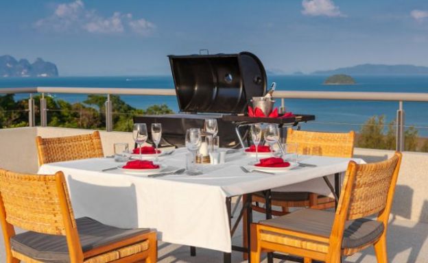 Ultra-Modern 5 Bedroom Luxury Pool Villa in Phuket