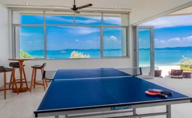 Ultra-Modern 5 Bedroom Luxury Pool Villa in Phuket