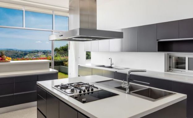 Ultra-Modern 5 Bedroom Luxury Pool Villa in Phuket