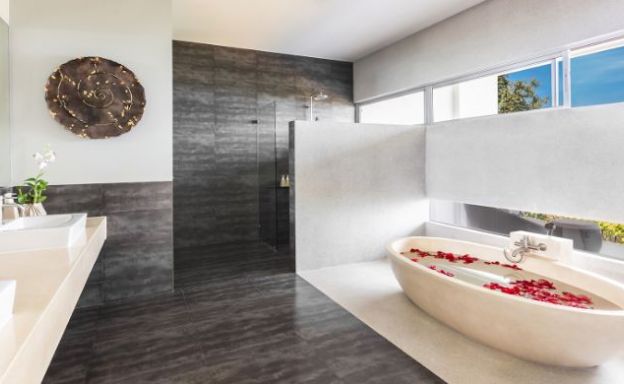 Ultra-Modern 5 Bedroom Luxury Pool Villa in Phuket