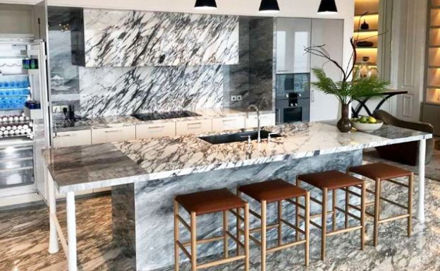 The Ritz Carlton Ultra Luxury Penthouse in Bangkok