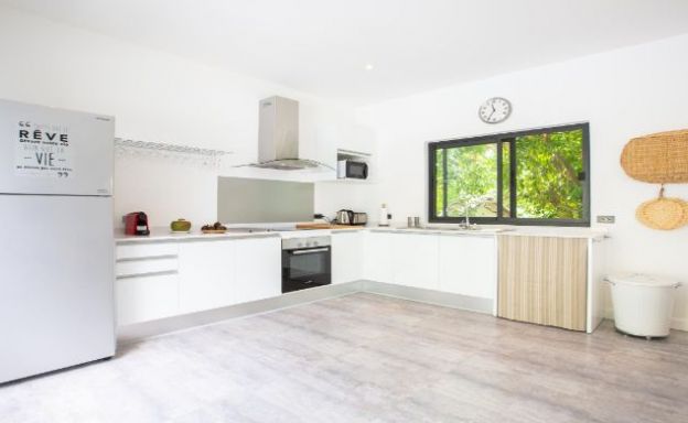 Modern 4 Bed Pool Villa 500m to Chaweng Noi Beach