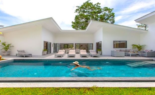 Modern 4 Bed Pool Villa 500m to Chaweng Noi Beach