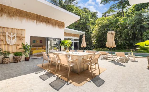 Modern 4 Bed Pool Villa 500m to Chaweng Noi Beach