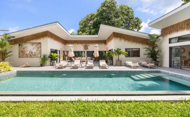Modern 4 Bed Pool Villa 500m to Chaweng Noi Beach