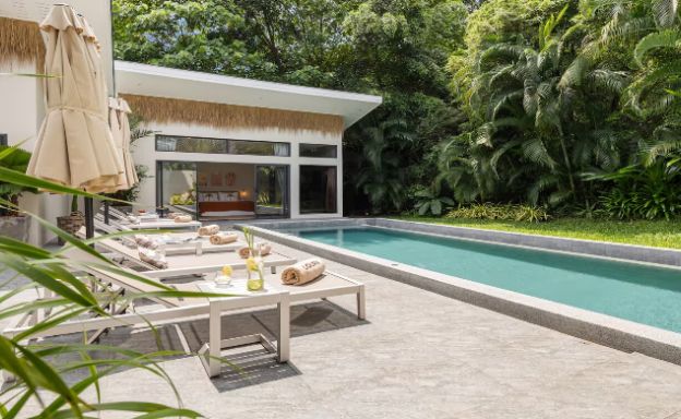 Modern 4 Bed Pool Villa 500m to Chaweng Noi Beach