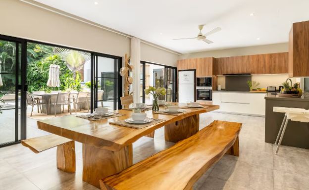 Modern 4 Bed Pool Villa 500m to Chaweng Noi Beach