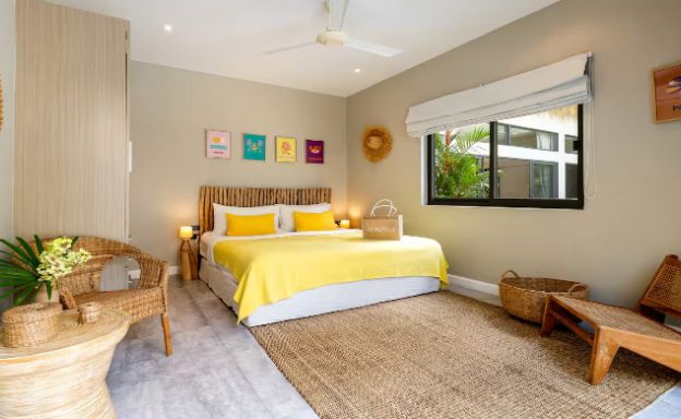 Modern 4 Bed Pool Villa 500m to Chaweng Noi Beach