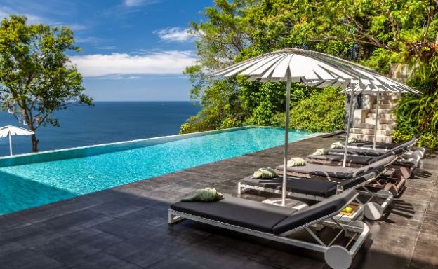 Contemporary 4 Bed Ultra-Luxury Villa on Kamala Bay