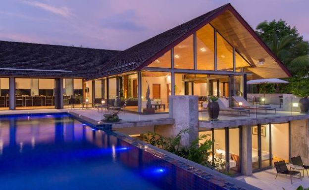 Ultra Luxury 5 Bed Oceanfront Villa on Kamala Bay