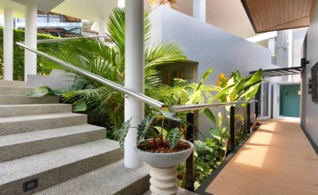 Contemporary 4 Bed Luxury Pool Villa in Chaweng Noi