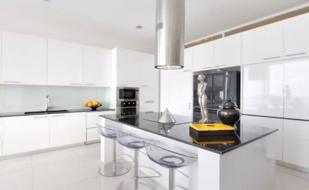 Contemporary 4 Bed Luxury Pool Villa in Chaweng Noi