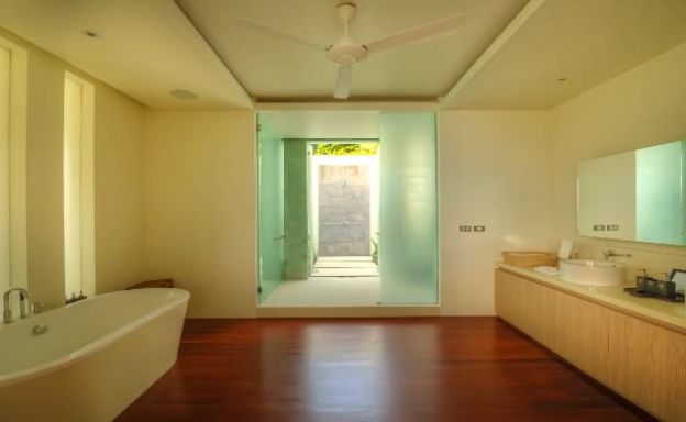 Magnificent Beachfront Villa on Choeng Mon Peninsular