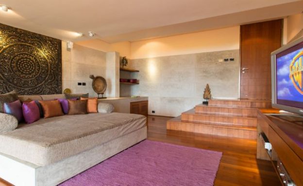 Luxury 6 Bed Oceanfront Pool Villa for Sale in Phuket