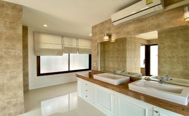 Tropical 5 Bedroom Sea-view Villa on Bophut Hills