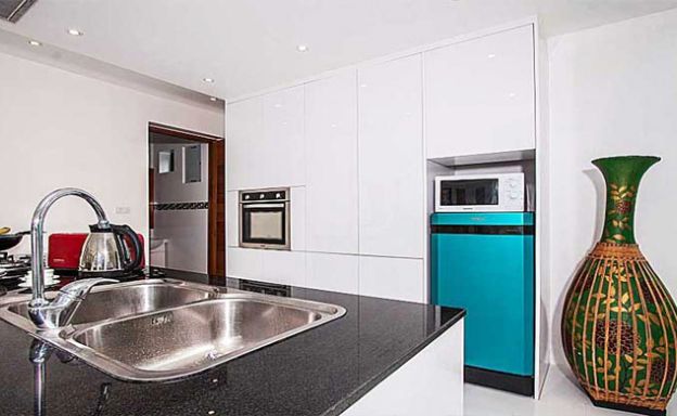 Modern 3 Bedroom Pool Villa 300m to Ban Tai Beach