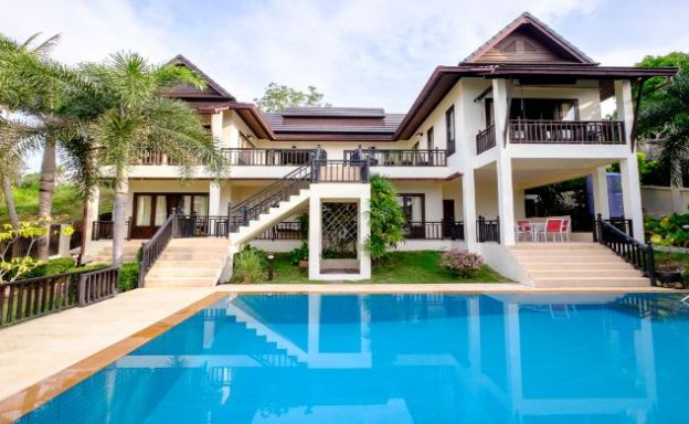 Beachfront 6 Bedroom Villa for Sale in Koh Phangan
