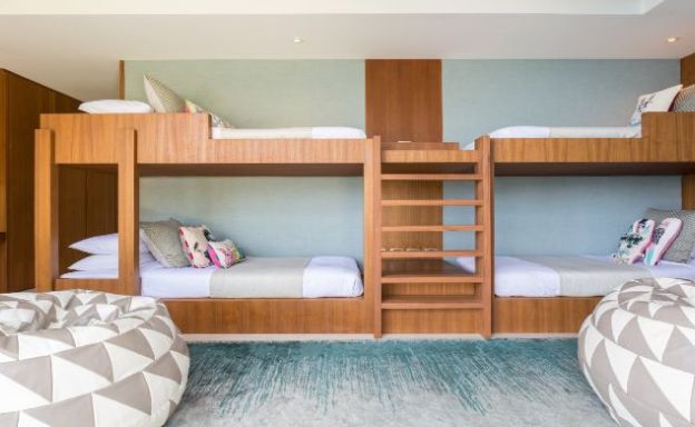 Ultimate 4 Bedroom Luxury Sea View Villa in Bangpor