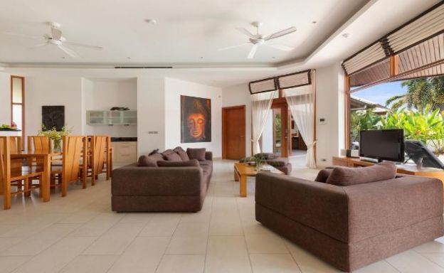 Modern 3 Bed Tropical  Villa in Choeng Mon