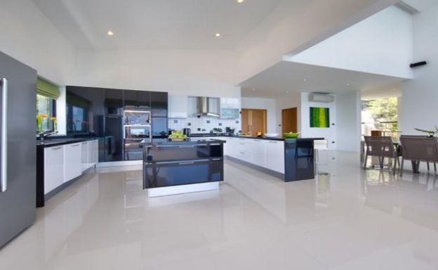 Pristine 4 Bed Luxury Sea View Villa in Chaweng Noi