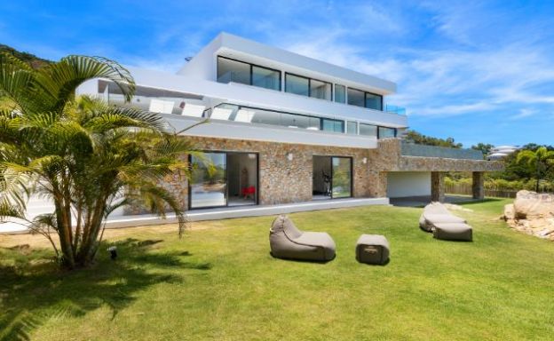 Contemporary 5 Bedroom Sea View Villa in Choeng Mon