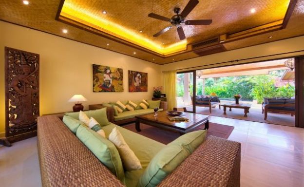 Modern Beachside 3 Bed Sea View Villa in Hua Thanon