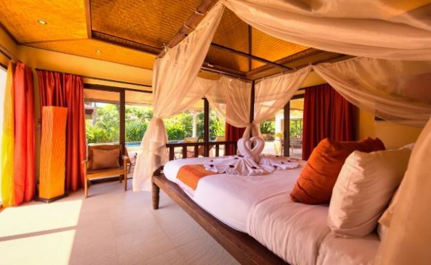 Modern Beachside 3 Bed Sea View Villa in Hua Thanon