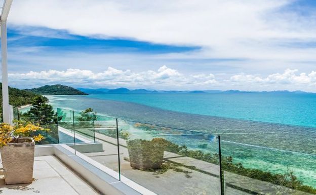 Exquisite 4 Bed Luxury Beachfront Villa in Taling Ngam